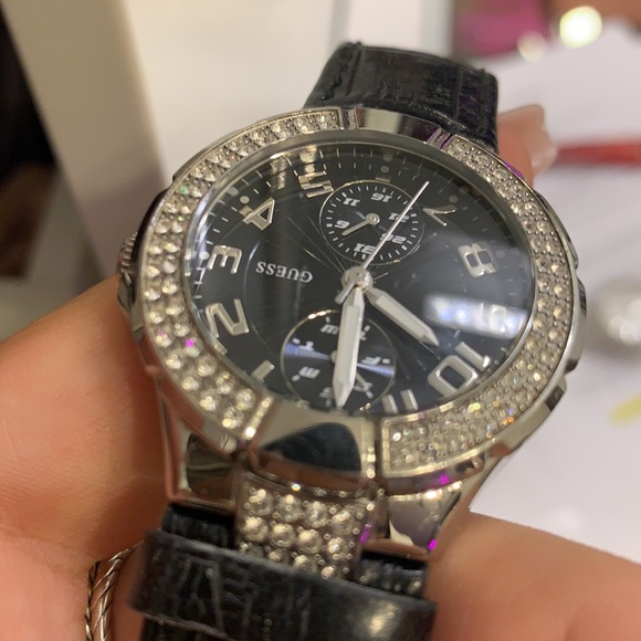 Watch - Picture 2 of 3